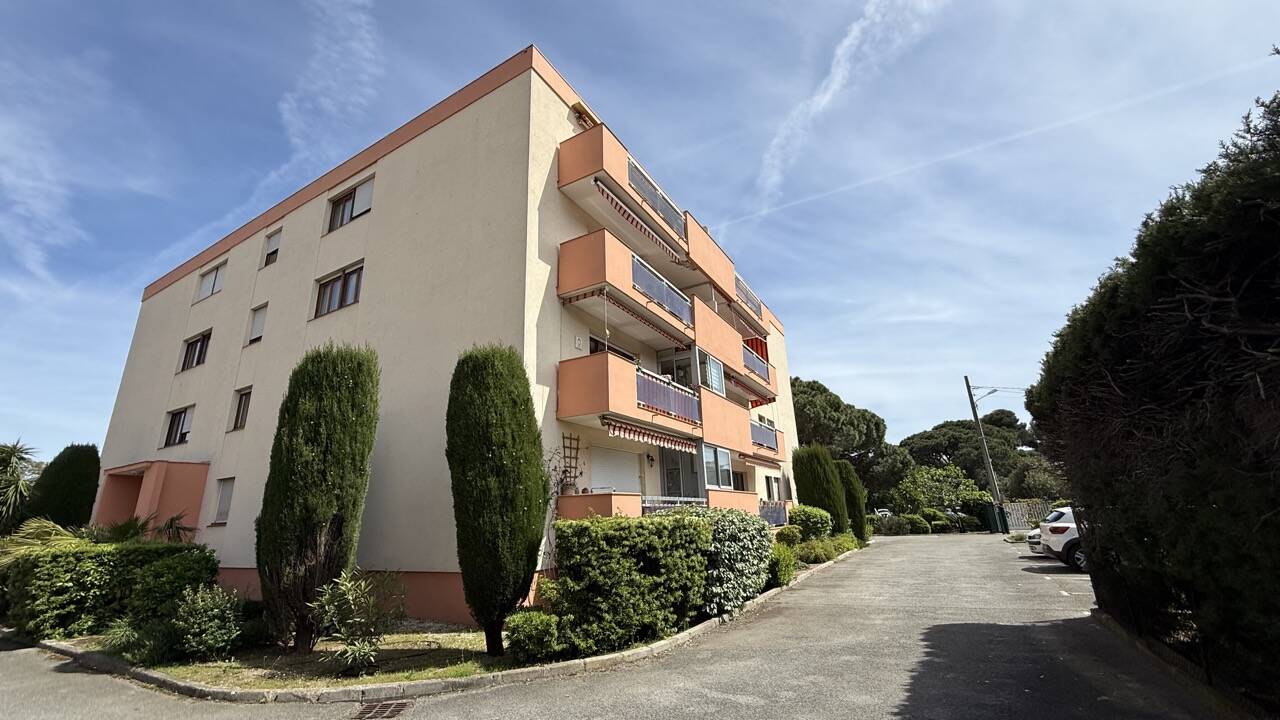 Viager Occupé sur H81 et F78 à Fréjus Plage 83600, Appt F4 + Pk