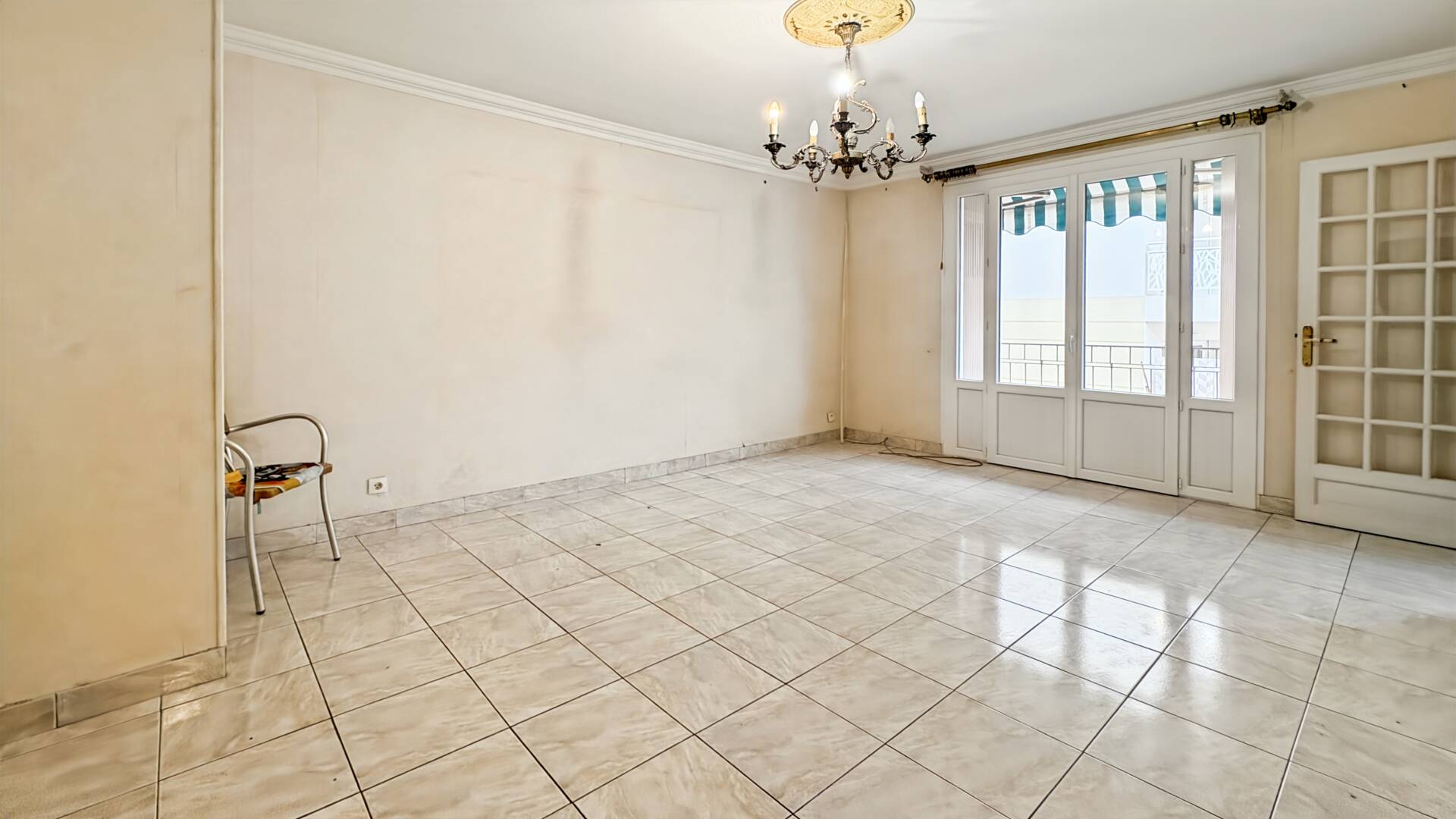 Appartement  - 4 pièces  - 67.5 m² -  239 000 € - À vendre 