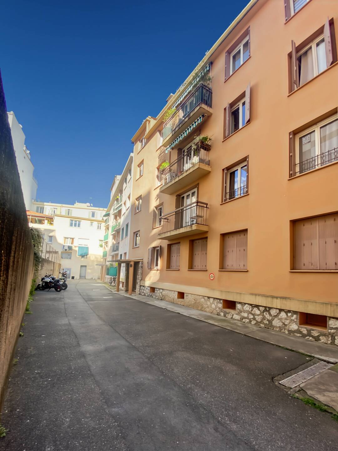 Appartement  - 4 pièces  - 67.5 m2 -  239 000 € - À vendre 