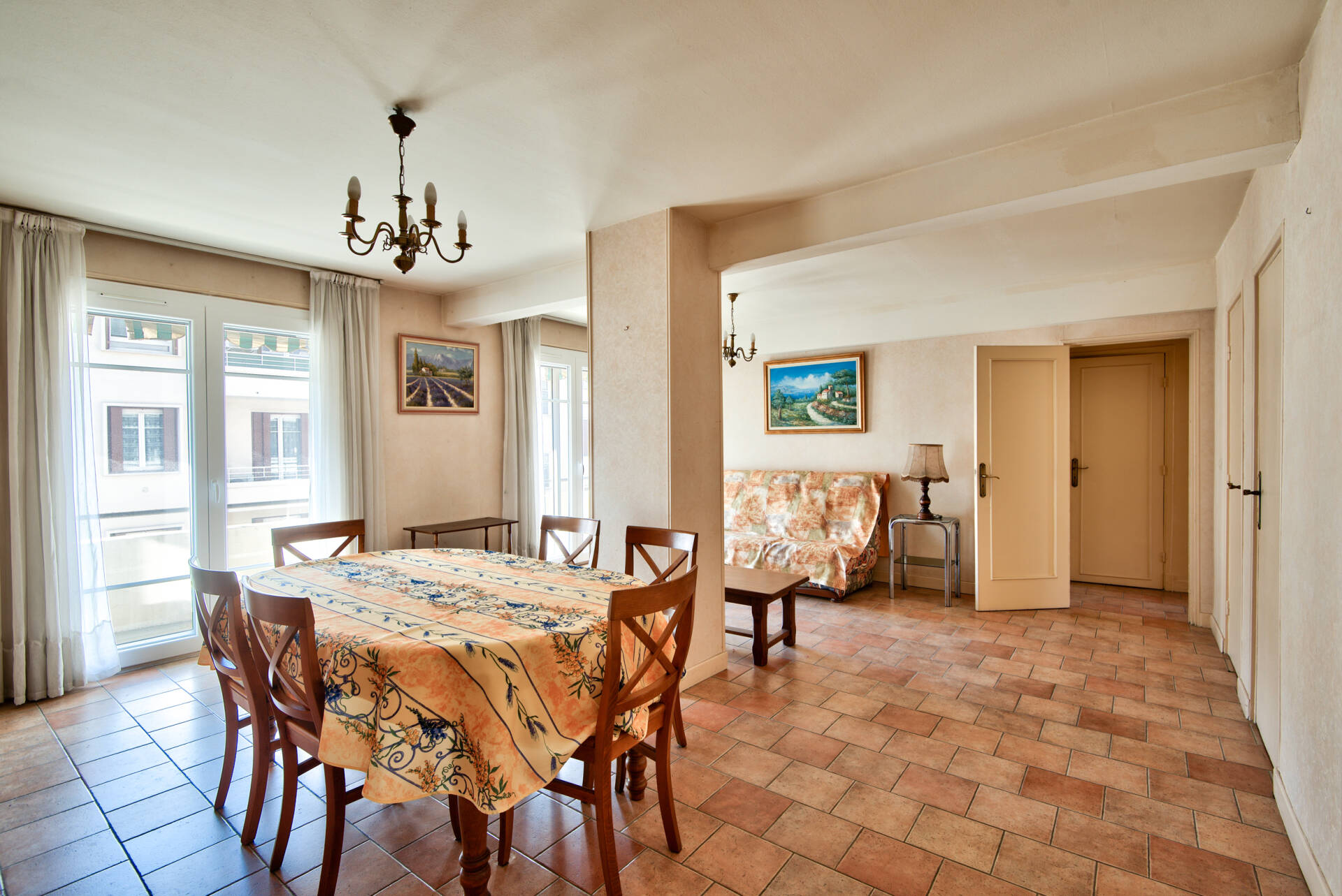 Appartement  - 3 pièces  - 64.22 m² -  270 000 € - À vendre 