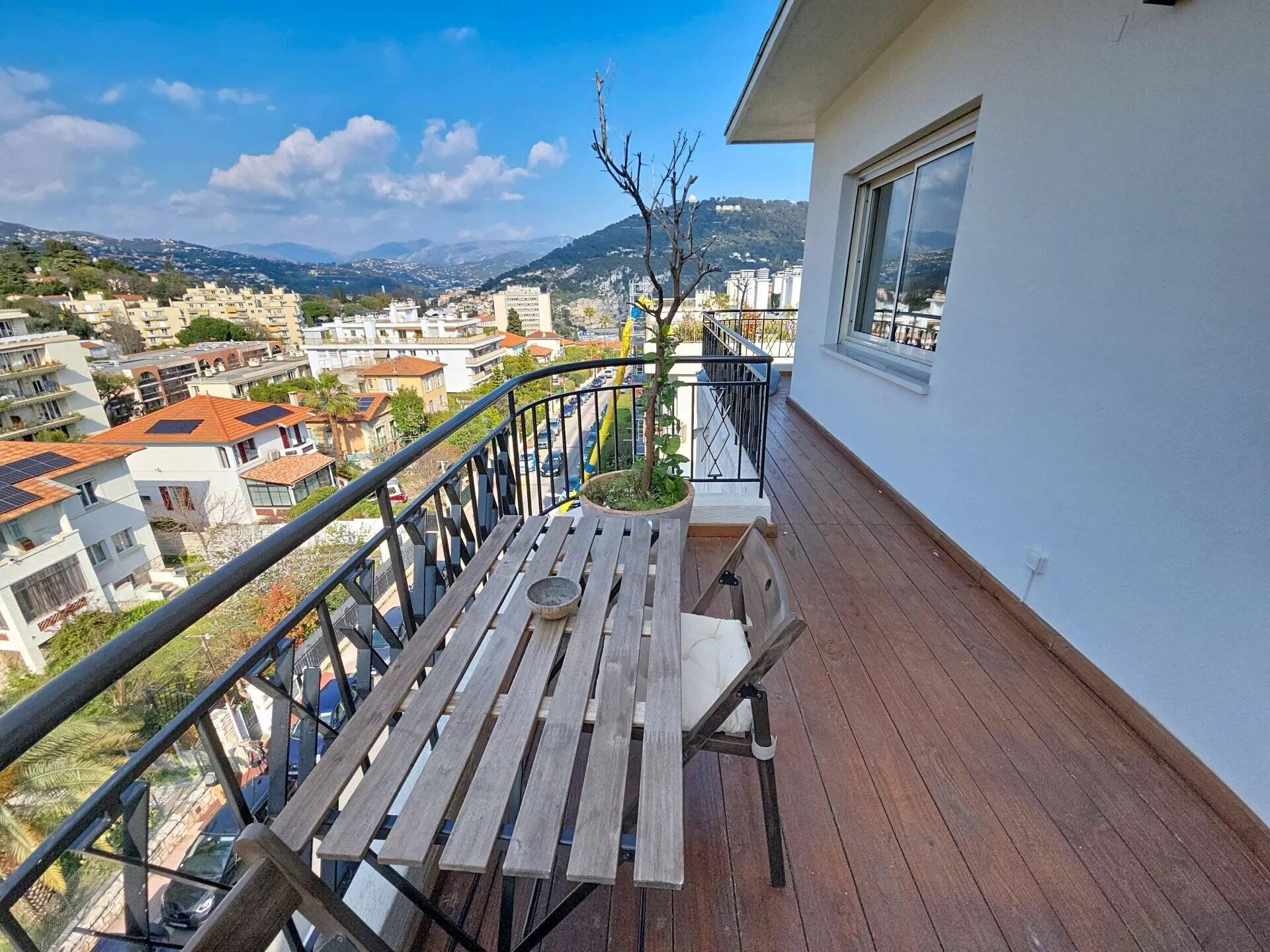 Appartement  - 3 pièces  - 79.35 m² -  649 000 € - À vendre 