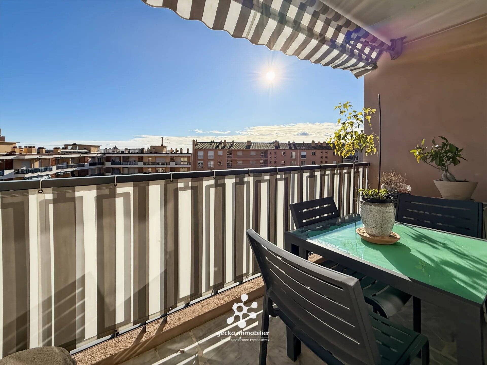 Studio en plein centre ville de Vence