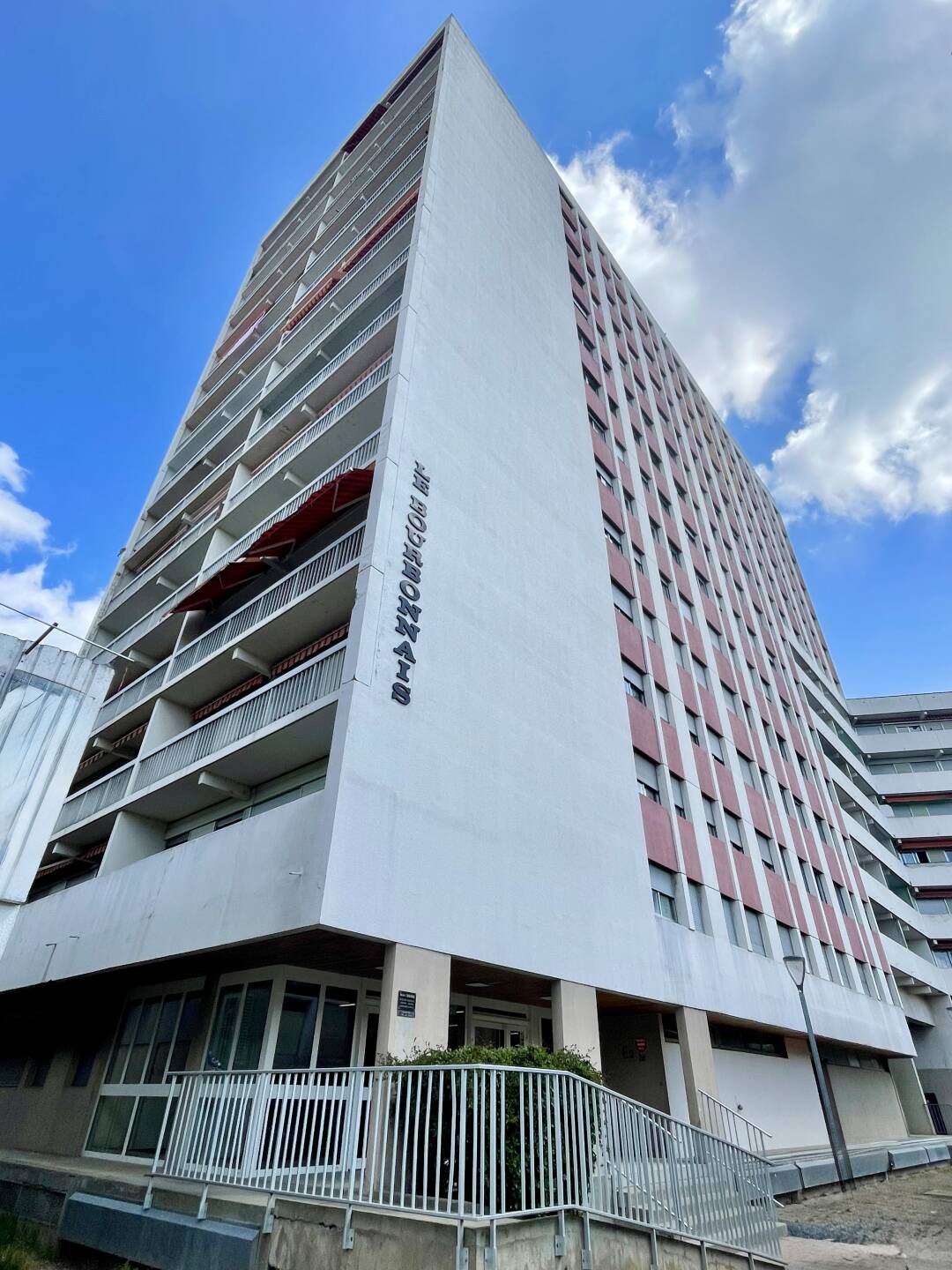 APPARTEMENT EN VIAGER LIBRE À MONTLUÇON