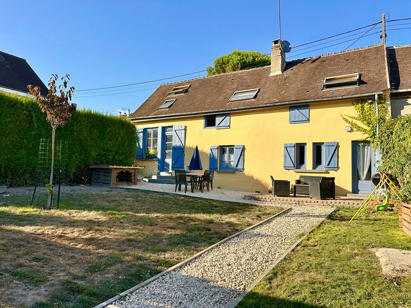 Maison ancienne rénovée à MARISSEL