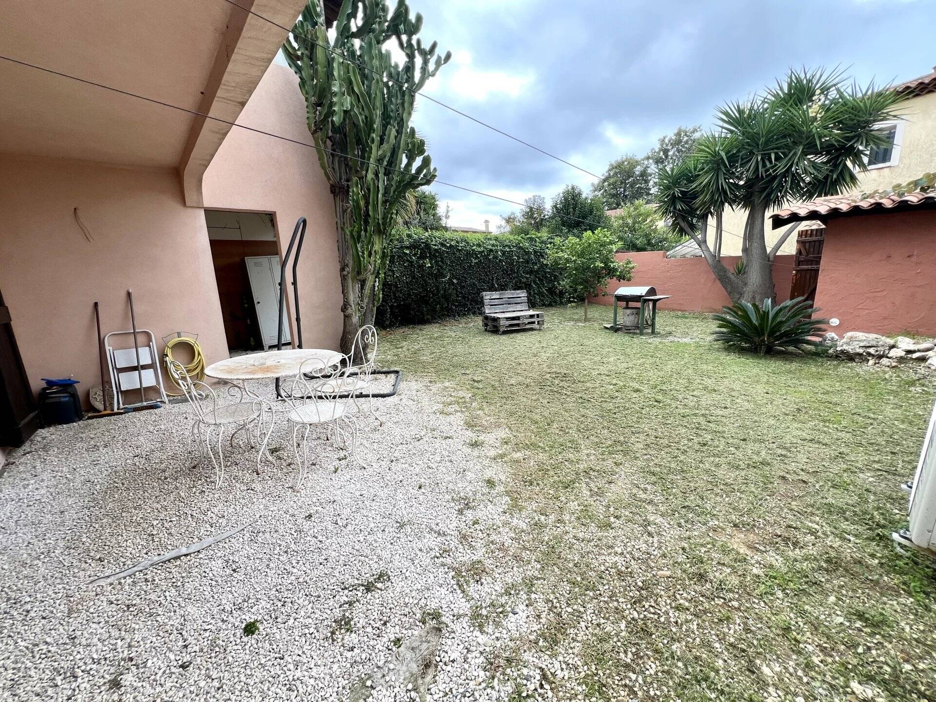 A VENDRE 2 PIECES REZ DE JARDIN CAGNES SUR MER