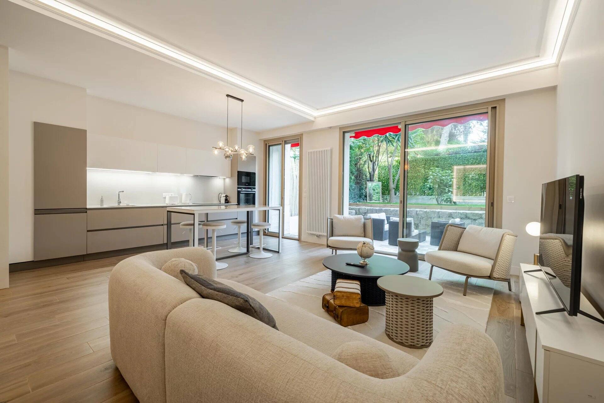 Appartement  - 3 pièces  - 86.01 m² -  990 000 € - À vendre 