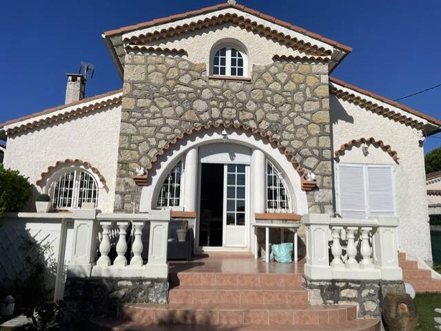 Maison  - Maison individuelle  - 4 pièces  - 101.0 m² -  850 000 € - À vendre 