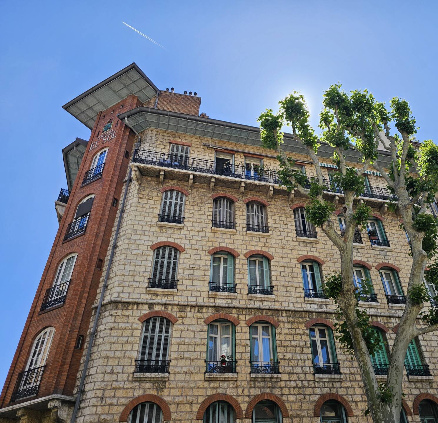 Appartement  - 4 pièces  - 96.3 m2 -  385 000 € - À vendre 