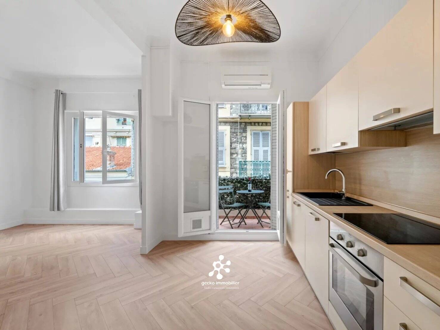 Nice - Carré d’or - 2 pièces rénové avec balcon