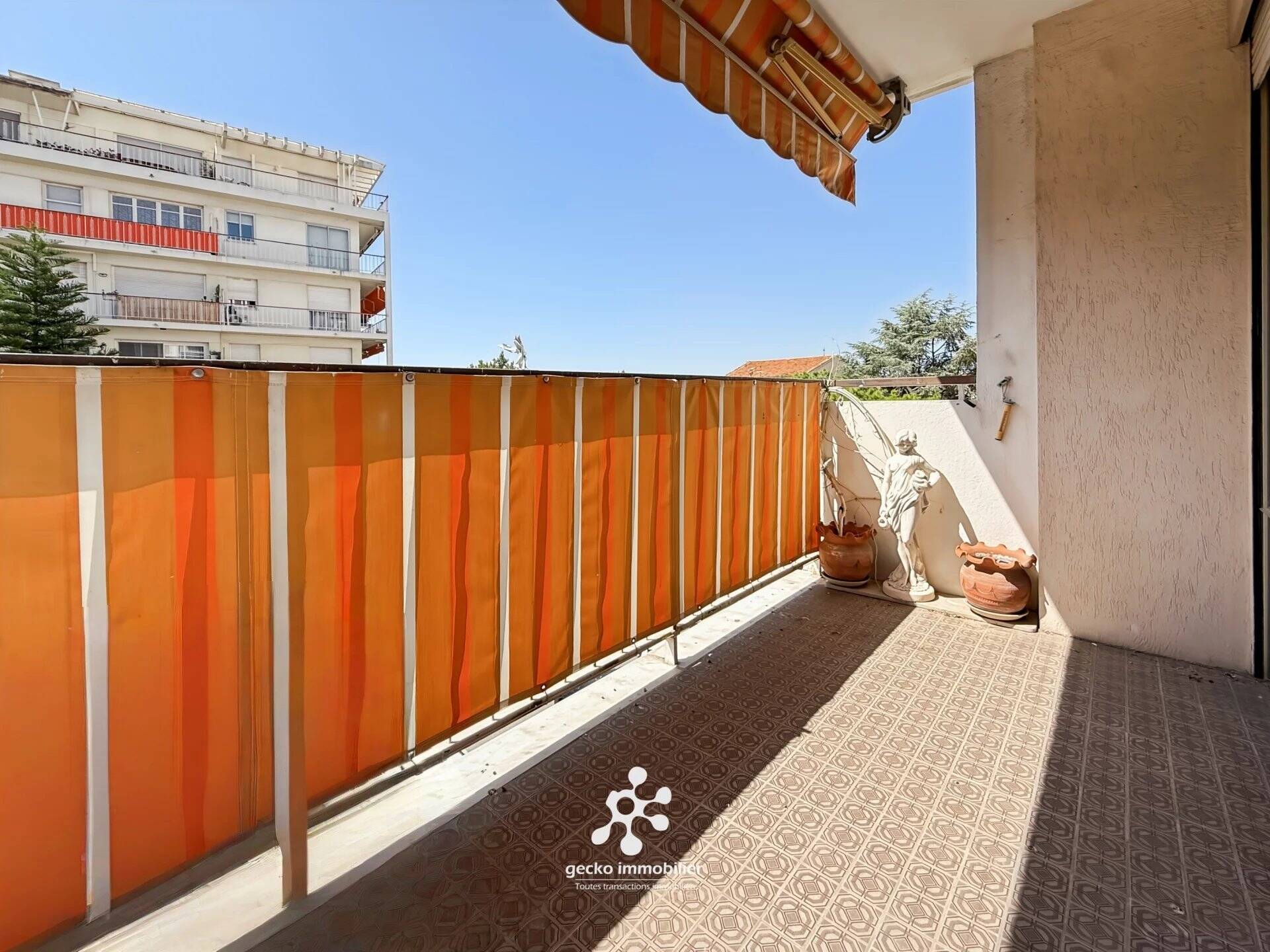 3 pièces au Cros de Cagnes avec parking
