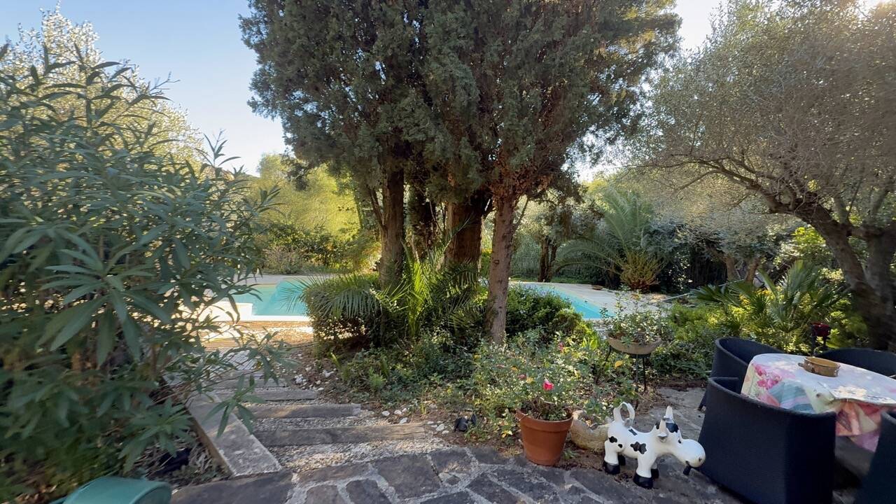 Villa La croix Valmer Plage de Gigaro Var 83420 Viager Occupé dame de 92 ans
