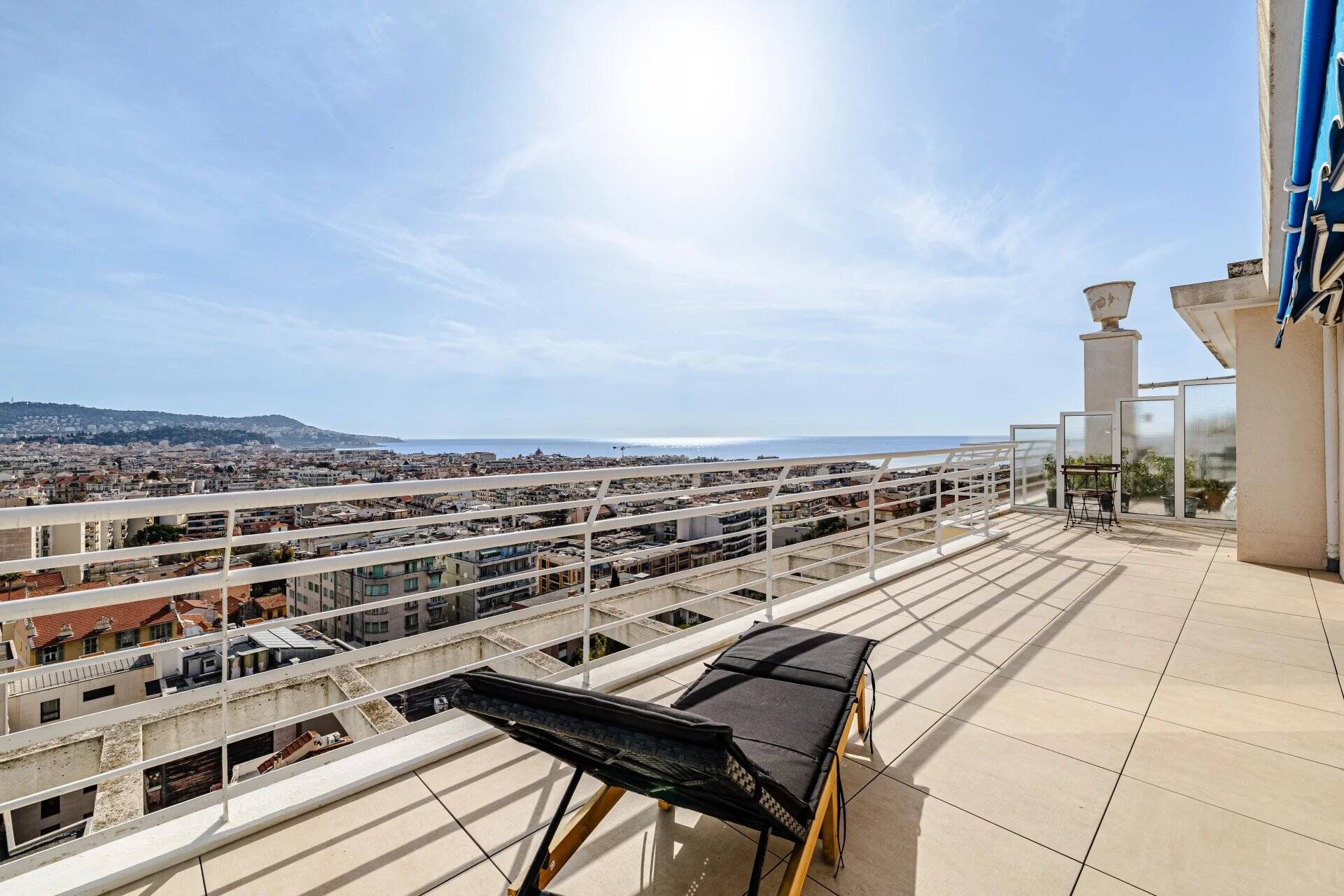 Appartement  - 2 pièces  - 50.06 m² -  445 000 € - À vendre 