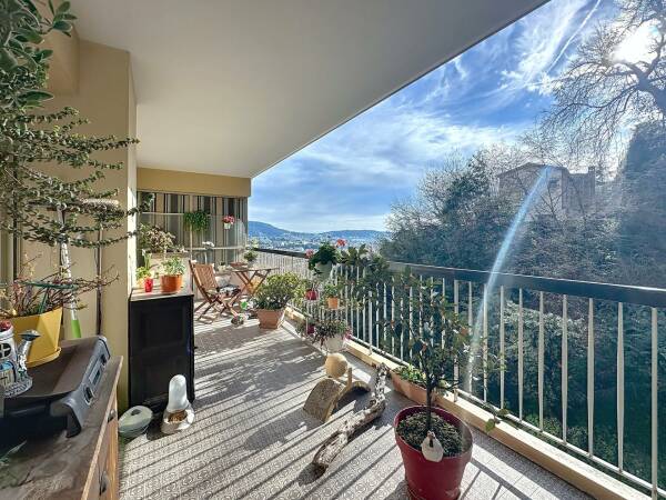 Appartement à Nice (06100)