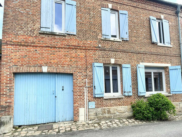 MAISON EN BRIQUES RESTAUREE, 3 CHAMBRES + GRENIER PARTIELLEMENT AMENAGE