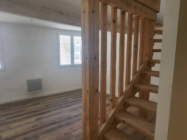 Appartement en duplex entièrement rénové en 2025