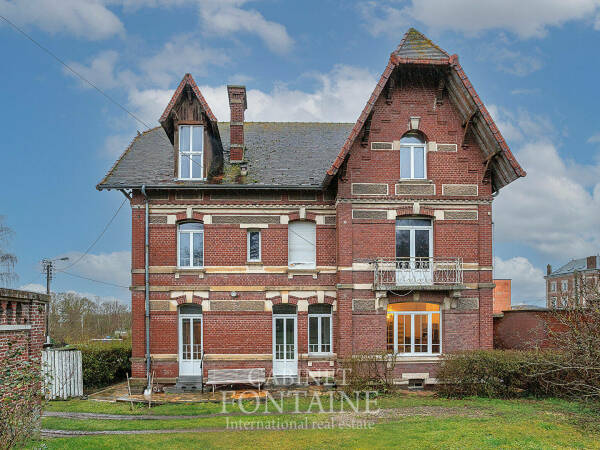 À proximité d'Amiens - Maison ancienne de 1930 avec dépendance et jardin arboré