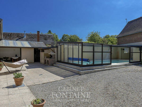 Longère 323,28 m2 (avec dépendances louées : T3 & T4)