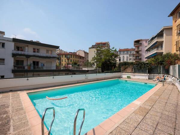 NICE - LIBERATION - Bel appartement 5 pièces