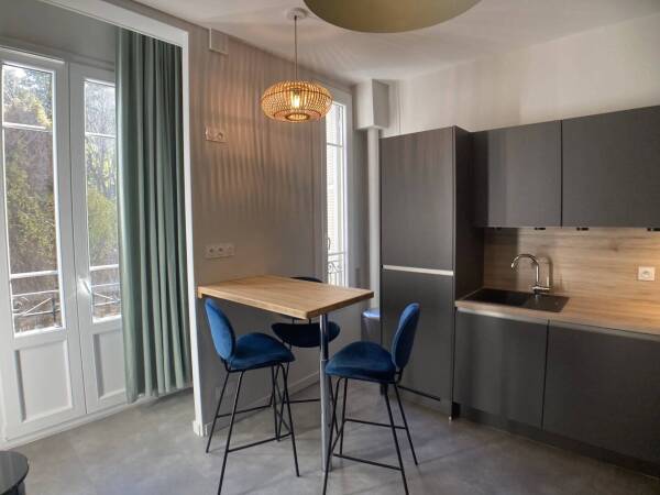 NICE - CIMIEZ - Studio refait à neuf