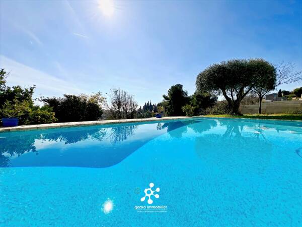 MAISON INDIVIDUELLE AVEC PISCINE A LA GAUDE