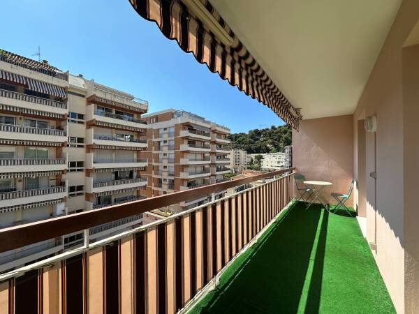 APPARTEMENT 4 PIECES  + PARKING COLLECTIF ET CAVE
