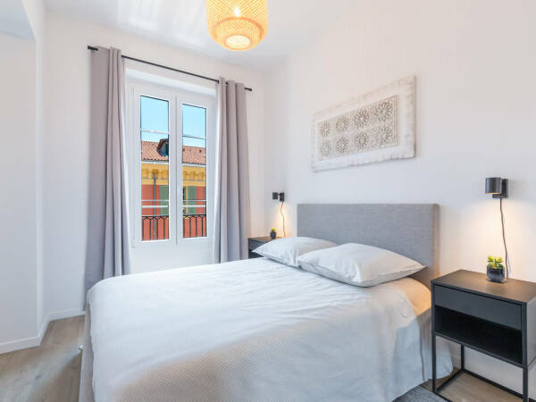 Appartement  - 2 pièces  - 35.0 m2 -  330 000 € - À vendre 