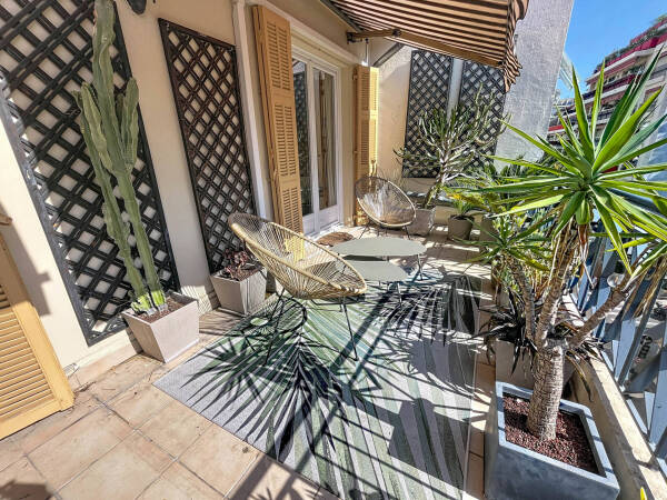 Appartement  - 2 pièces  - 41.0 m² -  395 000 € - À vendre 