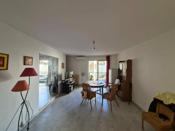 Appartement  - Studio  - 35.76 m2 -  215 000 € - À vendre