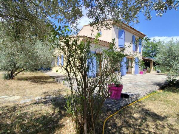 Maison à Châteaudouble (83300)