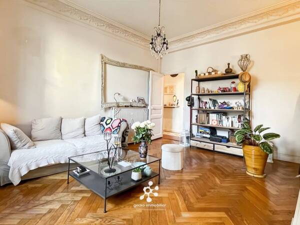 Appartement  - 2 pièces  - 55.08 m2 -  252 000 € - À vendre 