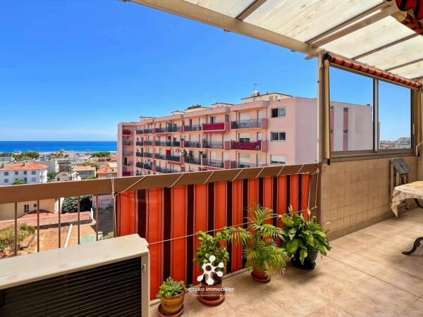 NICE - FERBER - Appartement 3 pièces - Vue Mer - Terrasse - Loggia - Garage - Cave