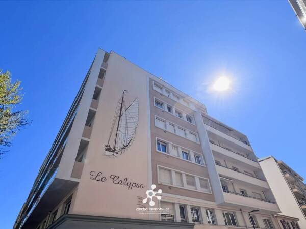 ANTIBES - Centre-Ville - Appartement 2P Rénové Meublé - Proche Plage et Port