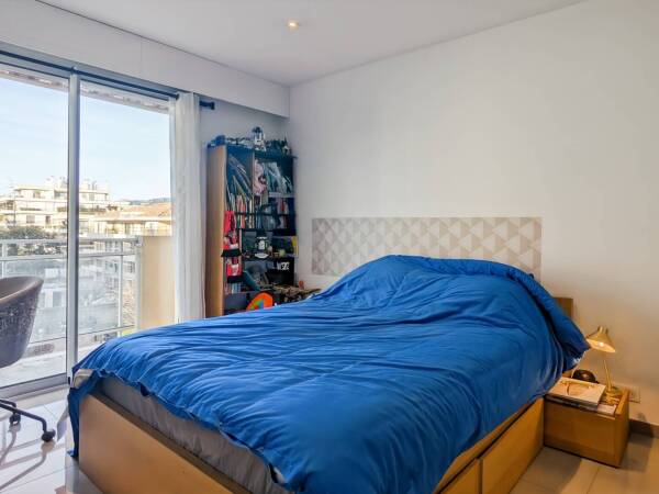 Appartement  - 4 pièces  - 100.87 m2 -  599 000 € - À vendre 