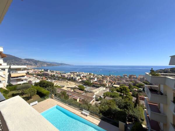 ROQUERBUNE CAP MARTIN - 4 PIECES - PISCINE - PARKING