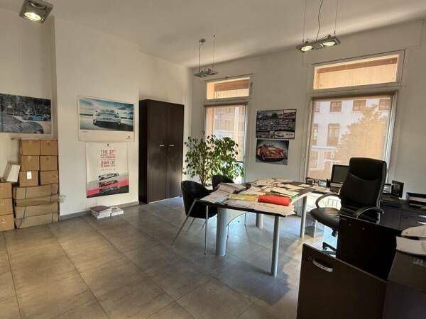 Vente Murs commerciaux 93m² - Coeur de St Raphaël - 100m du Port
