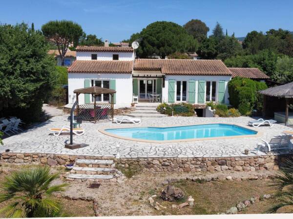 Villa T4/5 avec piscine à Roquebrune Sur Argens