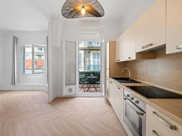 Appartement  - 2 pièces  - 53.33 m² -  469 000 € - À vendre 