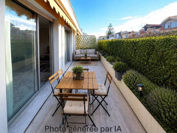 A VENDRE NICE 2 PIECES AVEC TERRASSE
