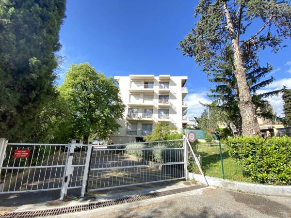 Appartement  - 2 pièces  - 43.3 m² -  290 000 € - À vendre 