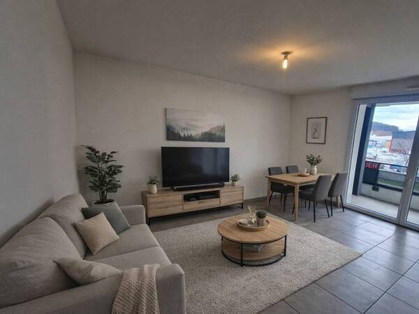 Bel appartement T2, grande terrasse à ECHIROLLES