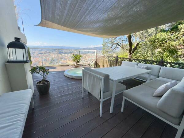 Appartement  - 4 pièces  - 83.77 m2 -  899 000 € - À vendre