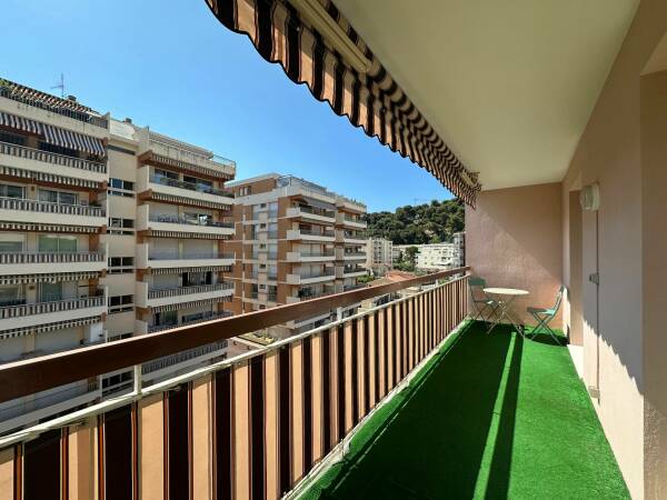 APPARTEMENT 4 PIECES  + PARKING COLLECTIF ET CAVE