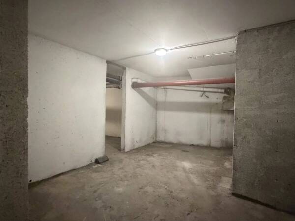 Nice - bas cimiez - Entrepôt