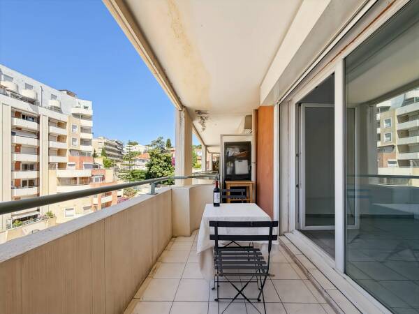 Appartement  - Studio  - 21.24 m² -  189 000 € - À vendre 