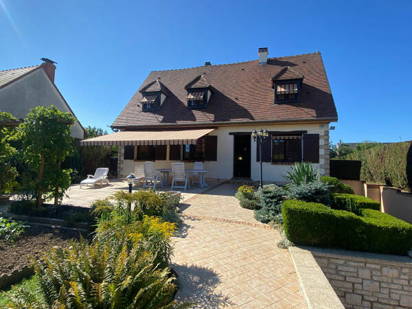Maison SUR SOUS-SOL TOTAL DANS UN VILLAGE RECHERCHE