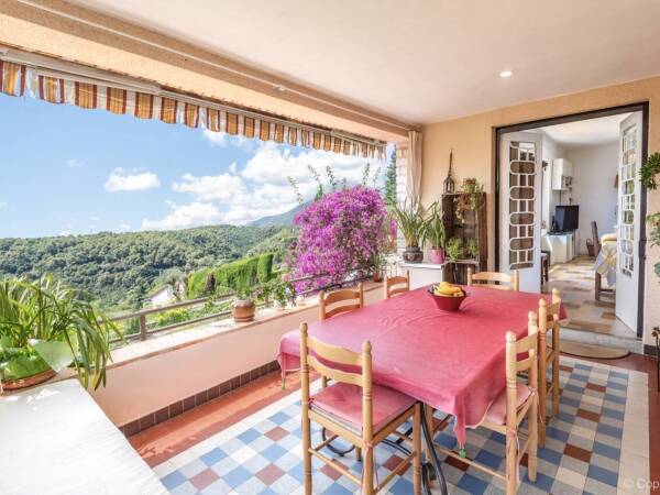 Nue Propriété sur Appartement F4/5 (124m²) dans petite copropriété à Vence 06140 avec Piscine.