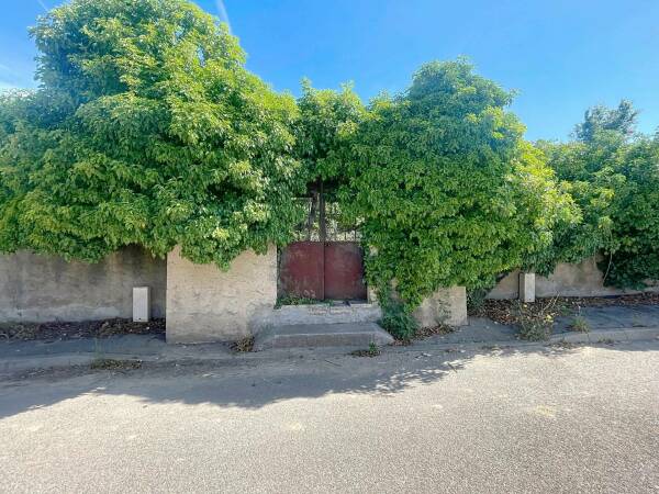 Terrain constructible à Correns, 1292 m², emplacement idéal