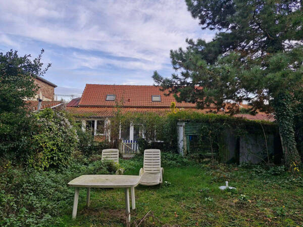 Maison  avec gîte à Cappy ( 80172 )