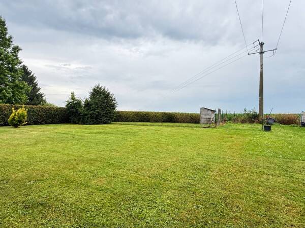 Terrain 800m²
