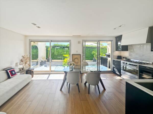 Appartement  - Appartement  - 2 pièces  - 50.76 m2 -  368 000 € - À vendre